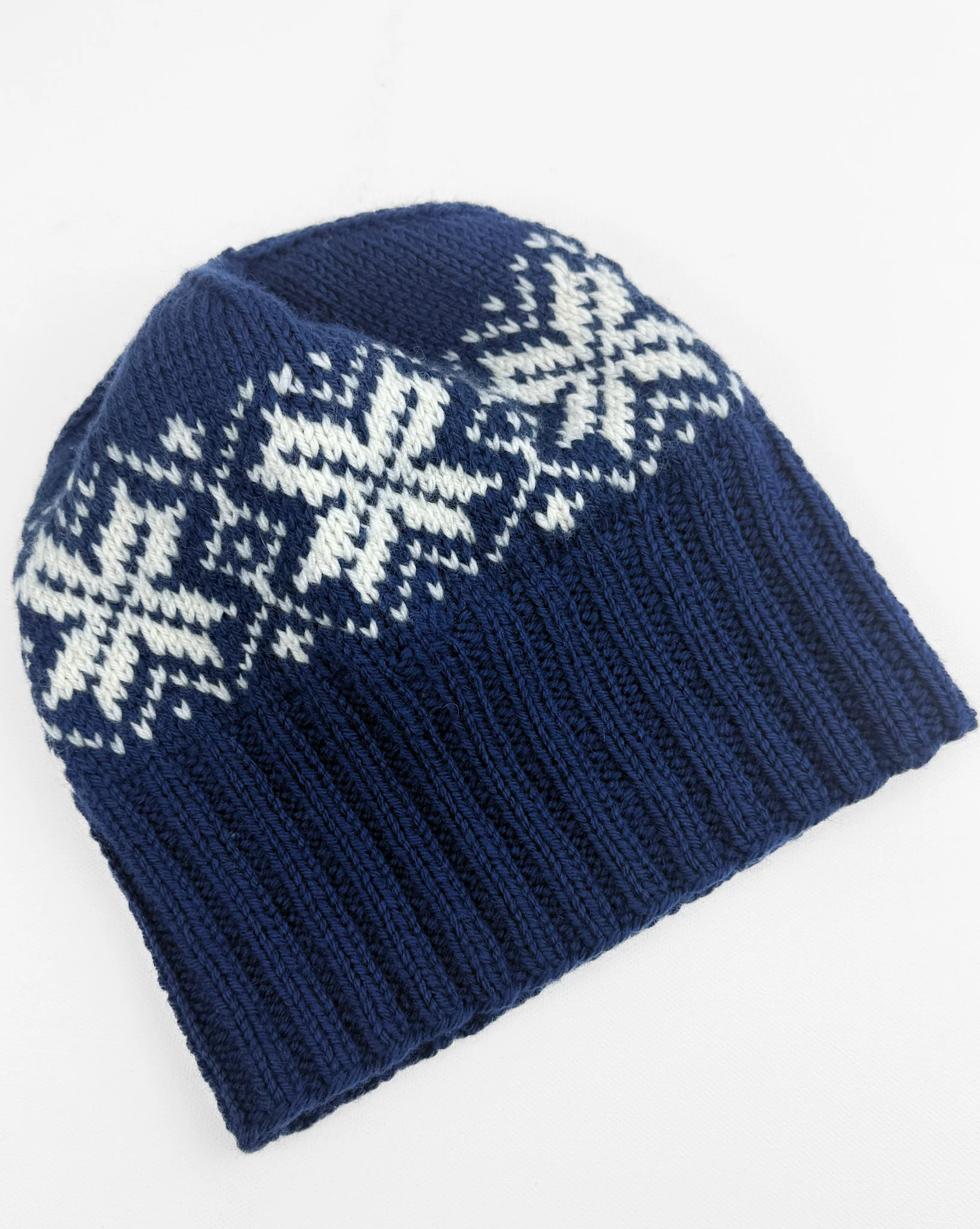 Beginner Colourwork Toque Kit in Peruvian - Image 8