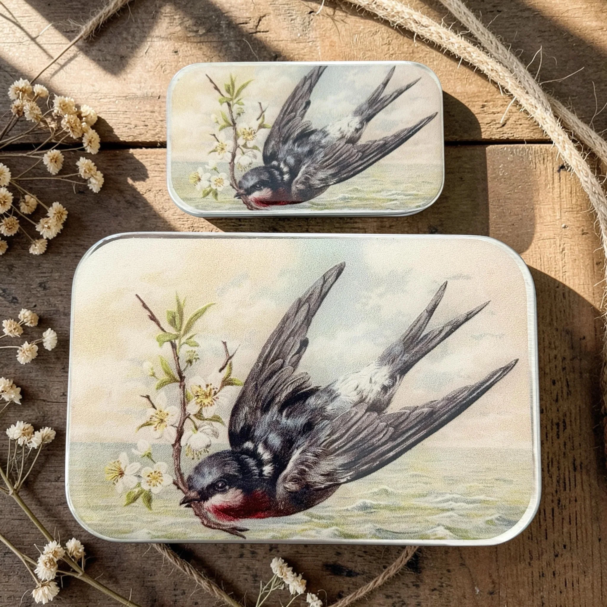 Notions Tin - Image 28